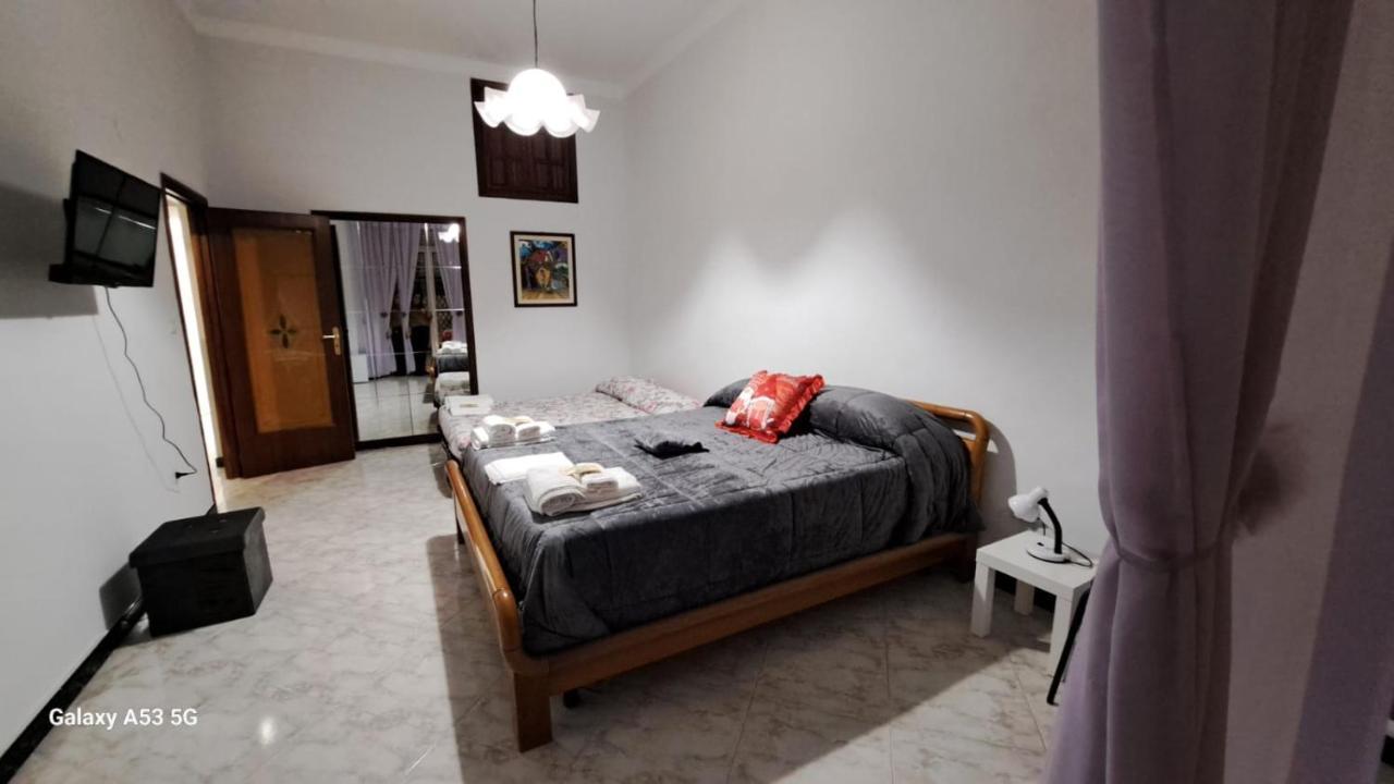 Aurora E Dad Naples Center B&B Екстер'єр фото
