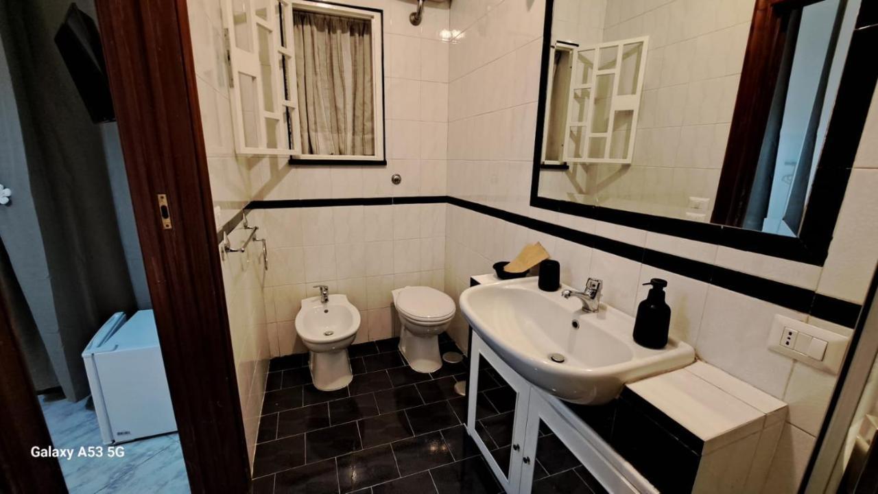Aurora E Dad Naples Center B&B Екстер'єр фото