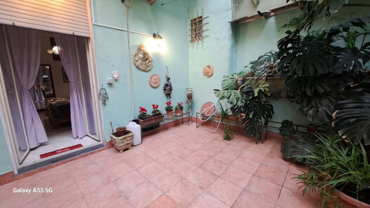 Aurora E Dad Naples Center B&B Екстер'єр фото