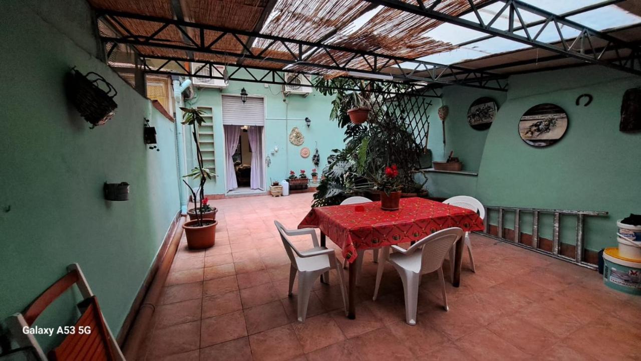 Aurora E Dad Naples Center B&B Екстер'єр фото